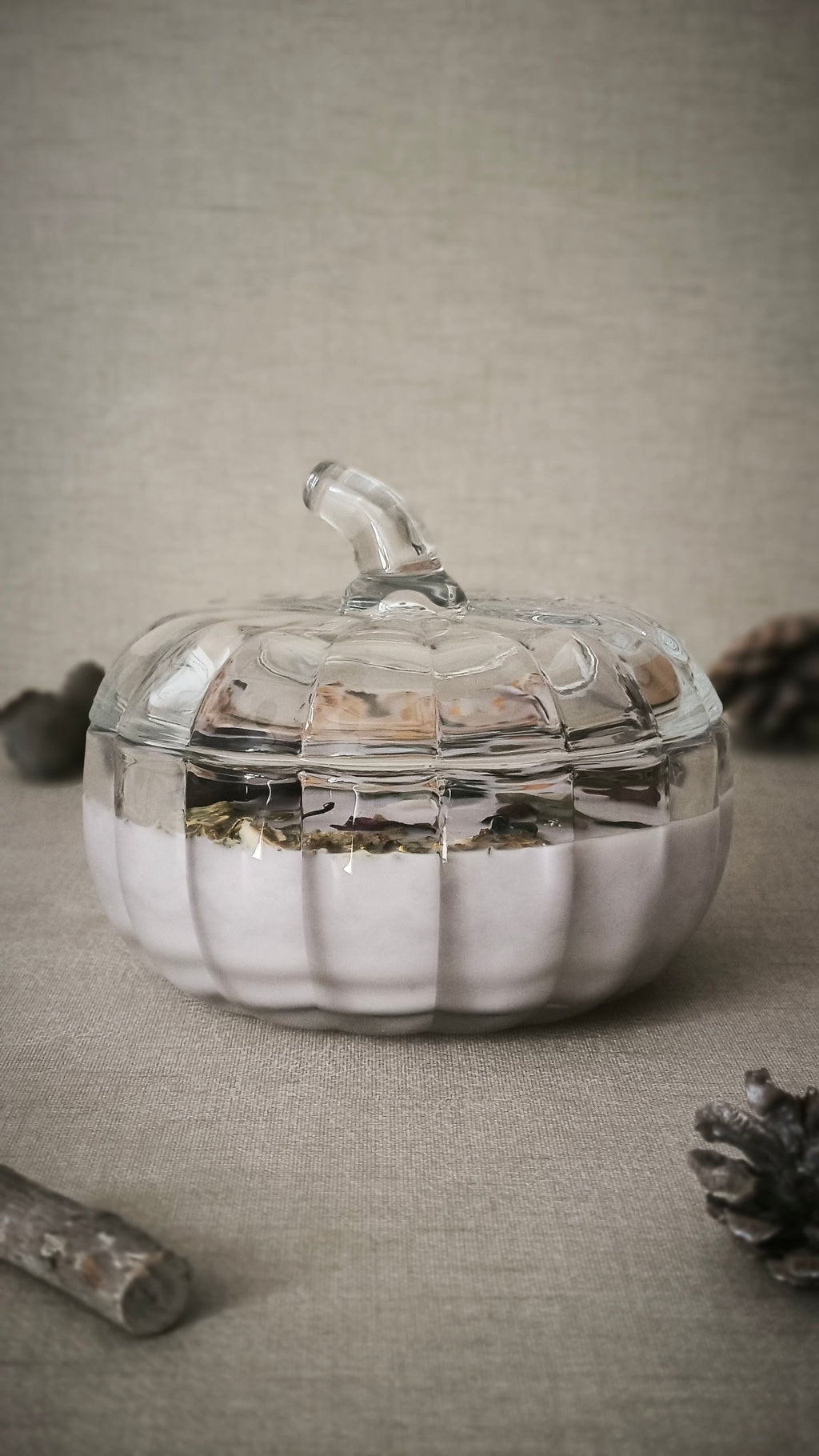 <b>RAÍZ</b> (Higo, Tierra y Cedro) - Velas en cristal OI26 - My Essentials by FARA