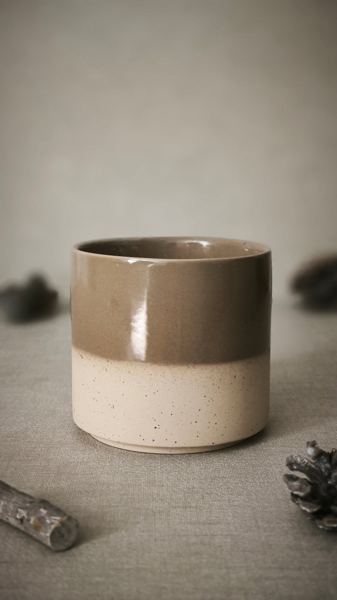 Capricho (Chocolate, Crema y Vainilla) - Velas en cerámica OI26 - My Essentials by FARA
