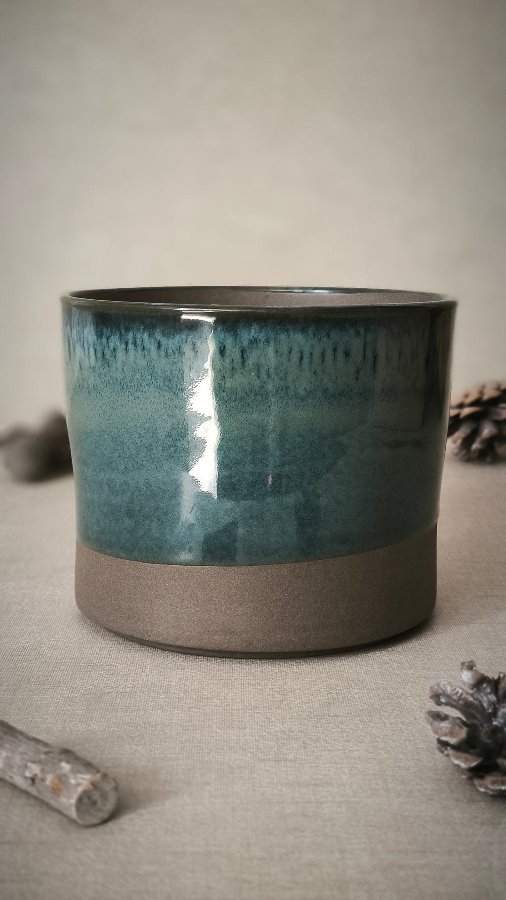 Raíz (Higo, Tierra y Cedro) - Velas en cerámica OI26 - My Essentials by FARA