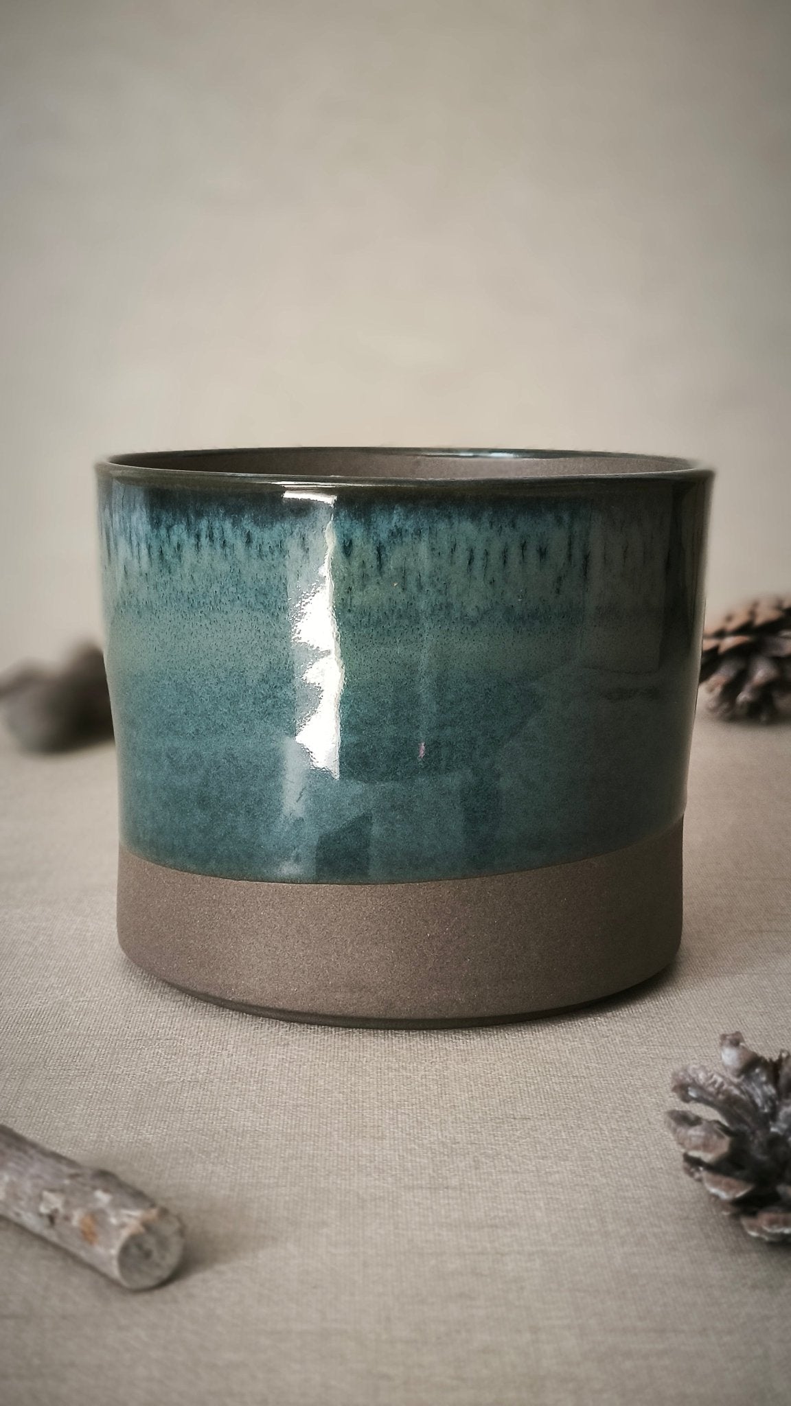 Raíz (Higo, Tierra y Cedro) - Velas en cerámica OI26 - My Essentials by FARA