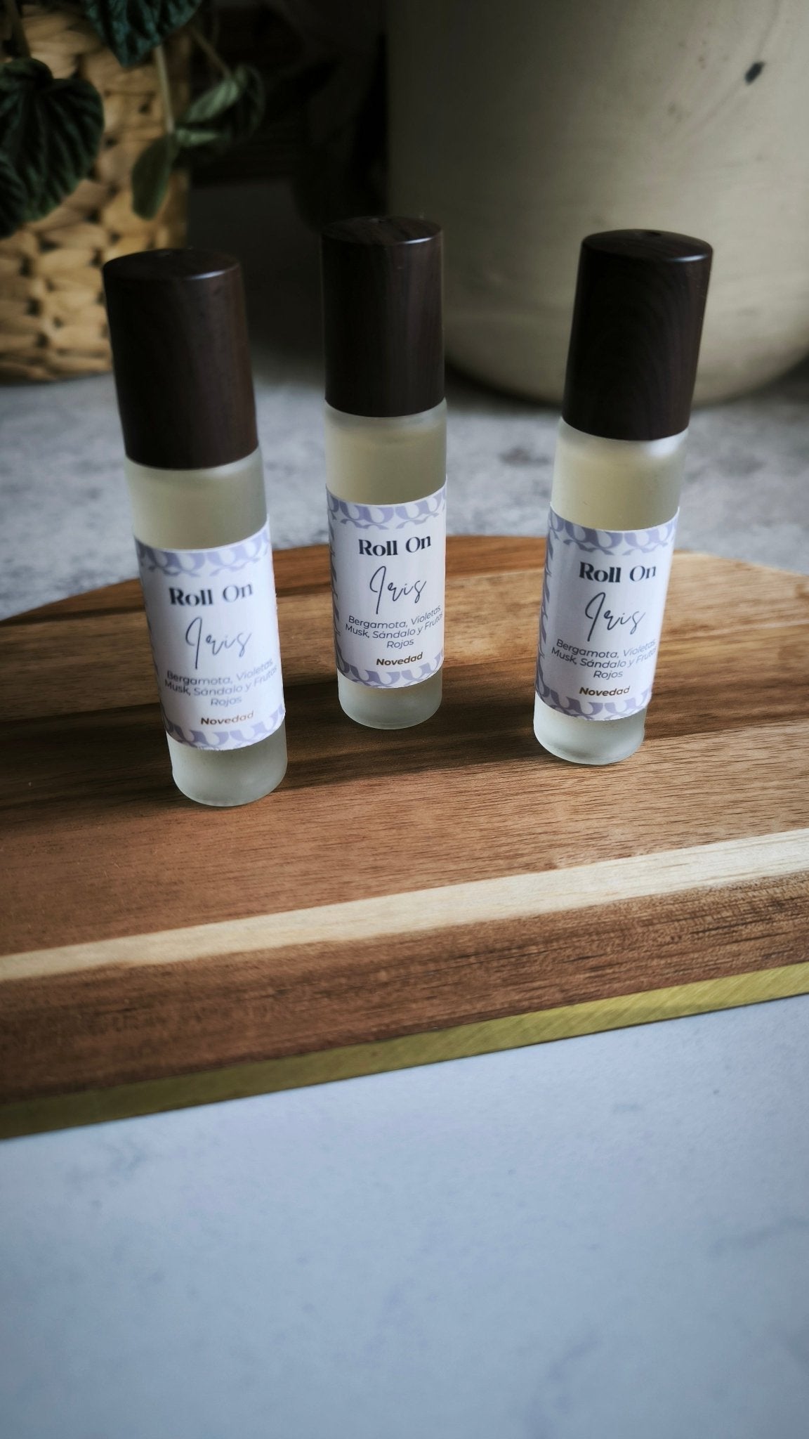 Roll On Iris (Bergamota, Violetas, Musk, Sándalo y Frutos Rojos) - 10mL - My Essentials by FARA