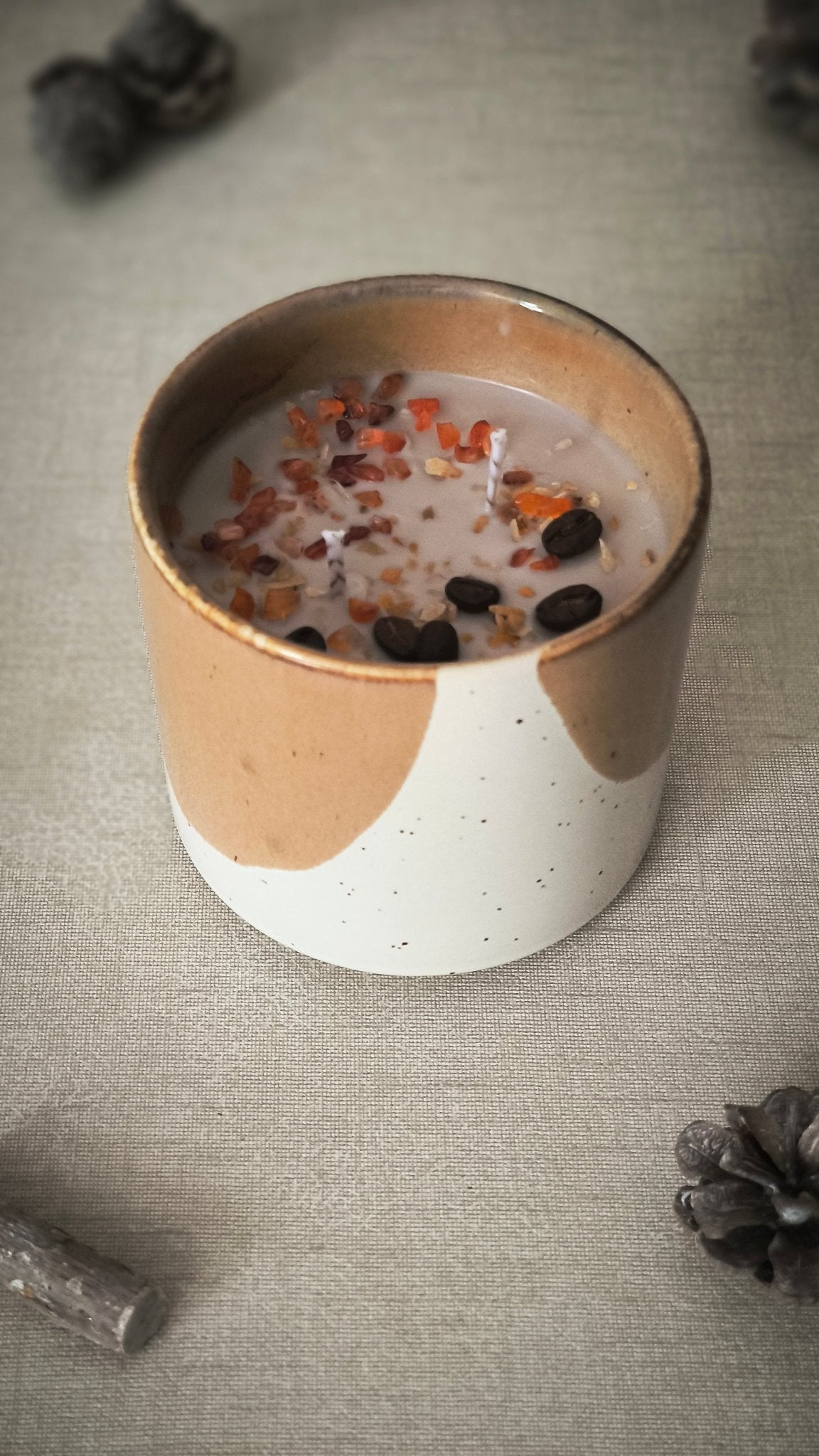 Tostado (Caramelo, Mantequilla y Café) - Velas en cerámica OI26 - My Essentials by FARA