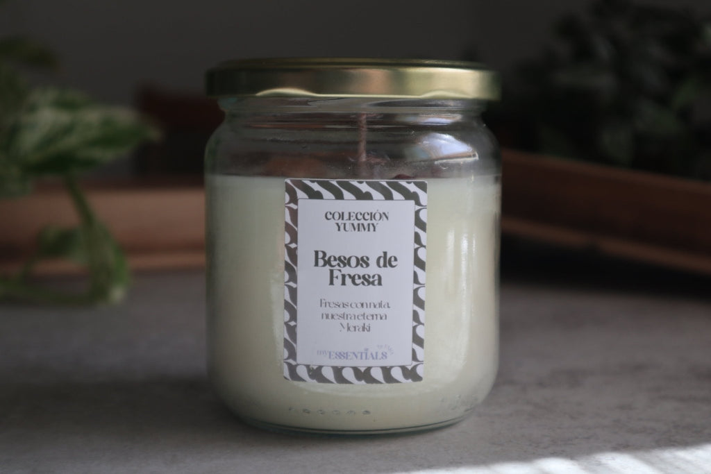 Vela Besos de Fresa (Fresas con Nata) - Yummy - My Essentials by FARA