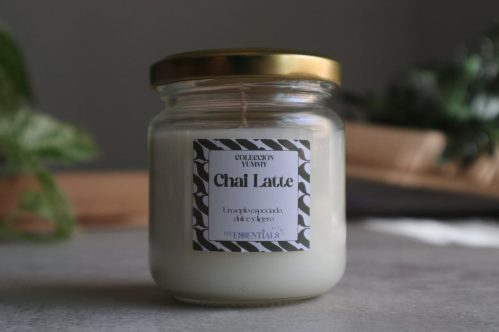 Vela Chai Latte (Canela, Té Negro y Leche) - Yummy - My Essentials by FARA