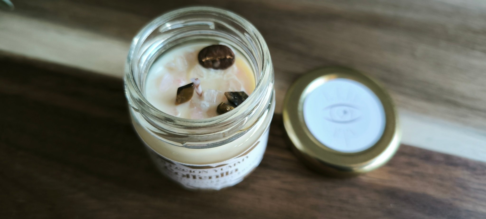 Vela Coffenila (Café Latte y Vainilla) - Yummy - My Essentials by FARA