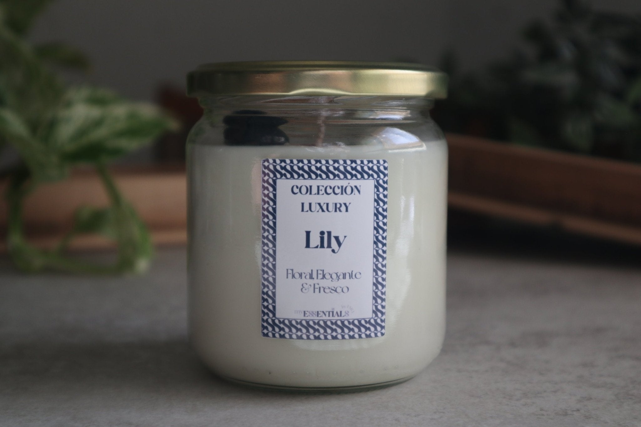 Vela Lily (Lirios y Orquídea Negra) - Luxury - My Essentials by FARA