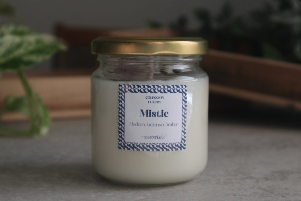 Vela Mistic (Sándalo, Cedro, Palo Santo y Musgo) - Luxury - My Essentials by FARA