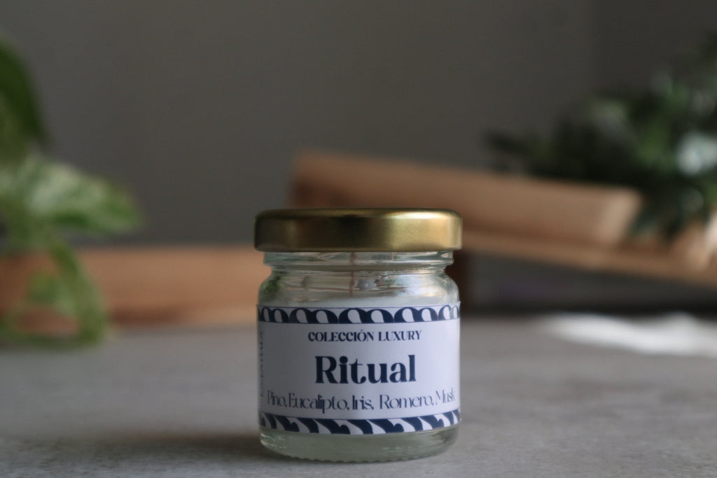 Vela Ritual (Eucalipto, Iris, Musk, Romero y Pino) - Luxury - My Essentials by FARA